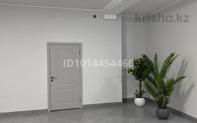 Свободное назначение, офисы · 450 м² за 900 000 ₸ в Шымкенте — фото 2