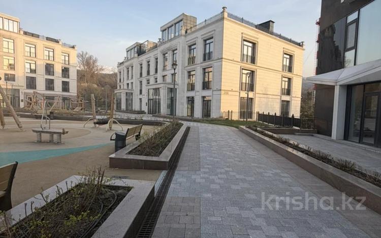 4-комнатная квартира · 229.2 м² · 3/3 этаж, Ондасынова 1/1 за 310 млн ₸ в Алматы, Медеуский р-н — фото 2