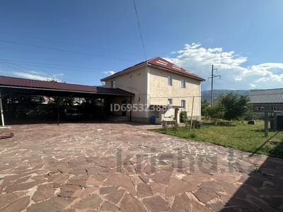 Отдельный дом · 6 комнат · 213.6 м² · 10 сот., Аксай 76 за 65 млн ₸ в Шамалгане