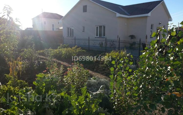Отдельный дом · 3 комнаты · 100 м² · 8 сот., мкр Жеруйык, Ул.Орекешева 14 — Новой инфекционной больницы, автомойка Дельфин за 38 млн 〒 в Атырау — фото 11