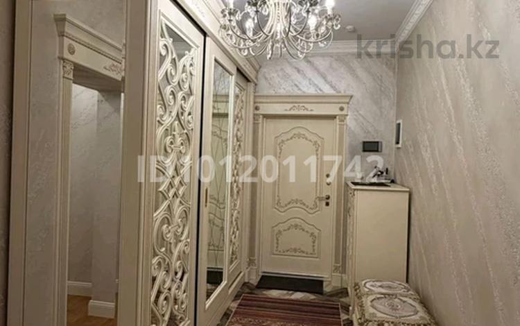 4-комнатная квартира · 158 м² · 8/19 этаж, Аль-Фараби 21 за 230 млн ₸ в Алматы, Бостандыкский р-н — фото 2