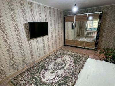 Продажа квартир в Западно-Казахстанской обл.: 1-комнатная квартира · 32.2 м² · 1/5 этаж, мкр 4 за 11.5 млн 〒 1-комнатная квартира · 32.2 м² · 1/5 этаж, мкр 4 за 11.5 млн 〒 в Уральске