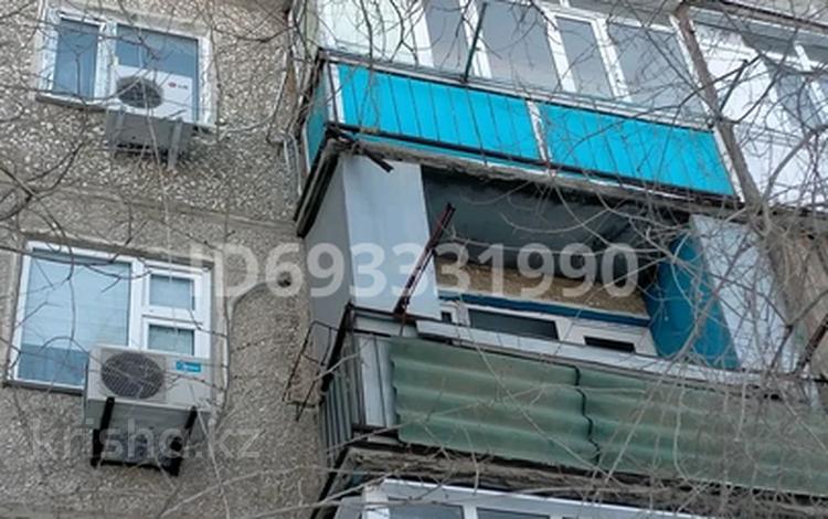2-комнатная квартира, 52 м², 4/5 этаж, Анаркулова 14 за 15 млн 〒 в Жезказгане — фото 2