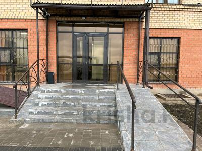 Свободное назначение, офисы, салоны красоты, медцентры и аптеки, образование, развлечения, конференц-залы, кабинеты и рабочие места, студии · 150 м² за 900 000 〒 в Караганде, Казыбек би р-н