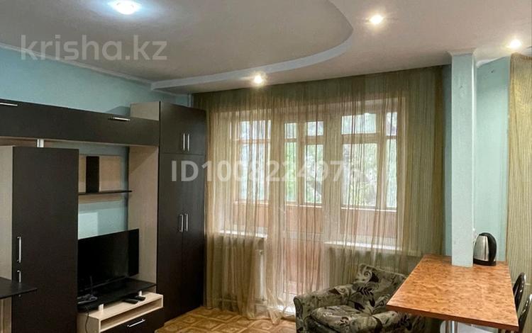 1-комнатная квартира · 32 м² · 2/5 этаж, мкр Новый Город, Ержанова 53 за 170 000 ₸ в Караганде, Казыбек би р-н — фото 8