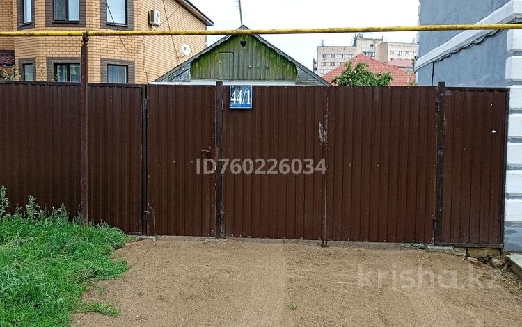 Отдельный дом · 2 комнаты · 65 м² · 4 сот., Кекилбаева 44/1 — Пугачева за 18.5 млн 〒 в Уральске — фото 2