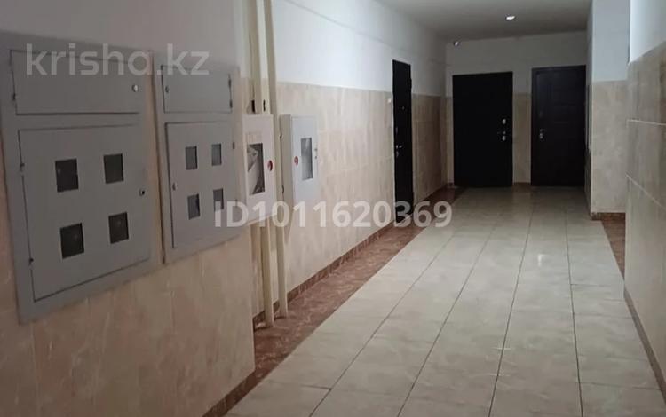 2-бөлмелі пәтер · 60 м² · 9/10 қабат, Темирбек Жургенов 34, бағасы: 27 млн ₸ в Астане, Сарайшык р-н — фото 2