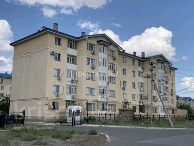 2-бөлмелі пәтер · 63 м² · 5/5 қабат, Жеті қазына ш/а., Мкр Жетыказына — Сарайшык базар касында, бағасы: 20 млн ₸ в Атырау, мкр Жети Казына