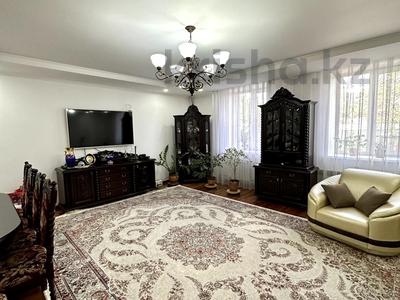 Отдельный дом • 4 комнаты • 177 м² • 4 сот., Габбасова 94 за 73 млн 〒 в Семее