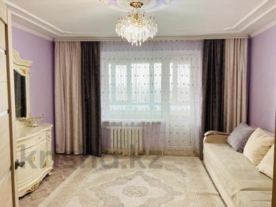 3-комнатная квартира · 70 м² · 8/9 этаж, Майкудук, мкр Голубые пруды за 23 млн 〒 в Караганде, Алихана Бокейханова р-н