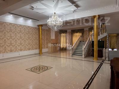 Отдельный дом · 8 комнат · 750 м² · 6 сот., мкр Мамыр-4 83v — Абая-Саина за 5 млн 〒 в Алматы, Ауэзовский р-н