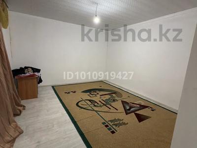 Отдельный дом · 3 комнаты · 95 м² · 10 сот., Карменова 115 — Май бұлақ көшесінің бойында за 15 млн 〒 в Туркестане