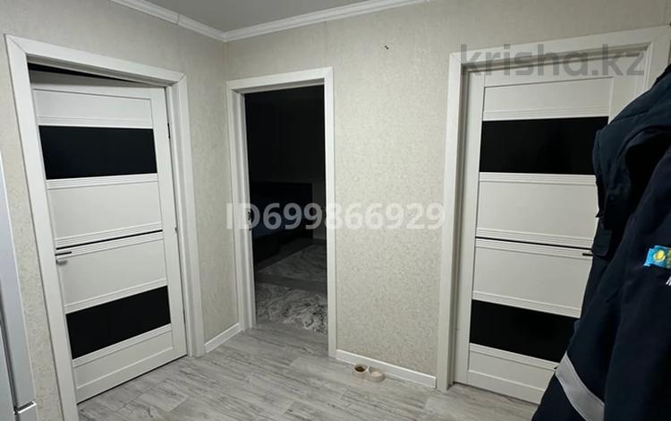 3-комнатная квартира · 64 м² · 3/5 этаж, Абая 62 за 22 млн 〒 в Уральске — фото 2