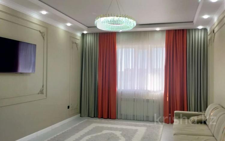 3-комнатная квартира · 100 м² · 5/6 этаж, мкр. Алтын орда, Тауелсиздик/Г.Жубанова за 49 млн ₸ в Актобе — фото 2