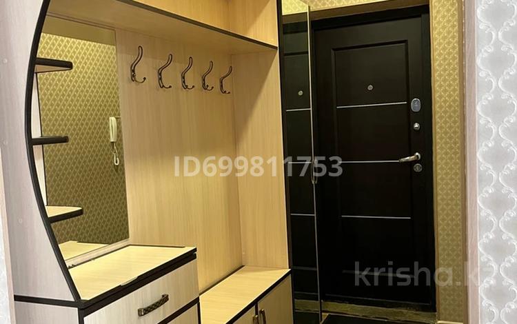 3-бөлмелі пәтер · 58 м² · 1/5 қабат, Микрорайон 4 24, бағасы: 16 млн ₸ в Новой бухтарме — фото 2