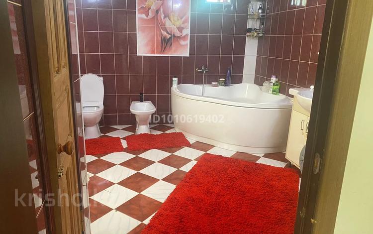 Часть дома · 10 комнат · 350 м² · 1500 сот., Квартал 4 74 за 55 млн ₸ в  — фото 2