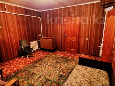 4-комнатный дом помесячно, 80 м², Зелинского за 250 000 〒 в Алматы, Жетысуский р-н