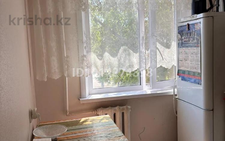 1-комнатная квартира · 30.4 м² · 3/5 этаж, Пришахтинск 14 за 10 млн ₸ в Караганде, Алихана Бокейханова р-н — фото 2
