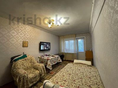 2-комнатная квартира, 47 м², 3/4 этаж, Назарбаева за 11.7 млн 〒 в Усть-Каменогорске