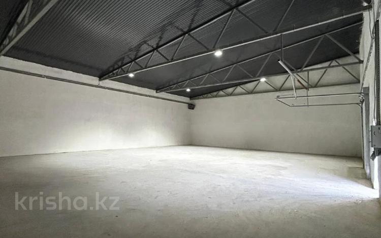 Свободное назначение, склады · 300 м² за 750 000 ₸ в Актобе, жилой массив Заречный-1 — фото 2