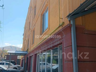 1-бөлмелі пәтер · 36.9 м² · 1/3 қабат, Ракышева 61 — Район Магнум Бесагаш, бағасы: 20.5 млн ₸ в Алматы