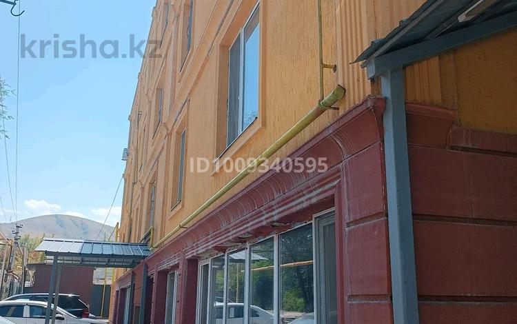 1-бөлмелі пәтер · 36.9 м² · 1/3 қабат, Ракышева 61 — Район Магнум Бесагаш, бағасы: 20.5 млн ₸ в Алматы — фото 35