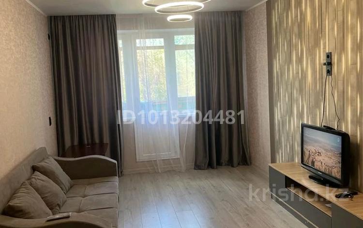 2-бөлмелі пәтер · 45 м² · 2/5 қабат, мкр 5 134, бағасы: 15 000 ₸ в Актобе — фото 2