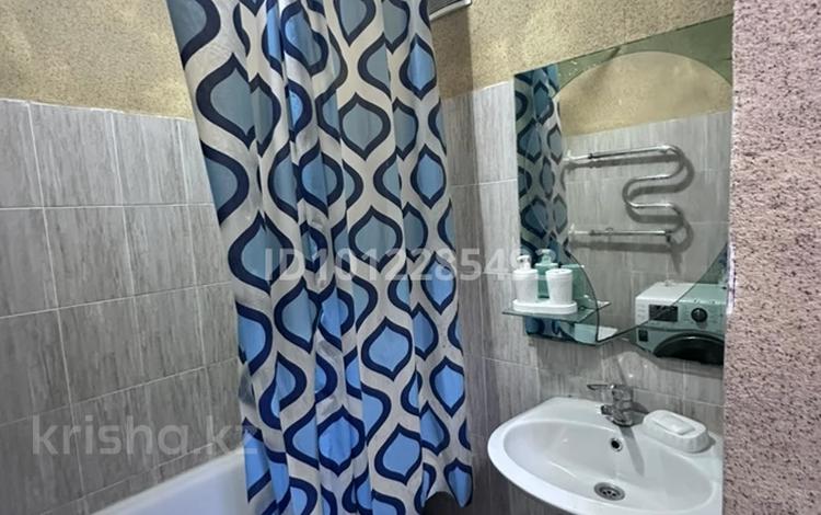 2-бөлмелі пәтер · 80.7 м² · 8/9 қабат, Мкр. Береке 46, бағасы: 160 000 ₸ в Атырау, мкр Авангард-2 — фото 2