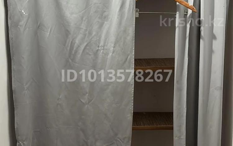 1-комнатная квартира · 42 м² · 2/5 этаж, 4мкр 17 за 130 000 ₸ в Атырау, мкр Авангард-4 — фото 2