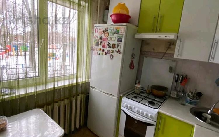 3-комнатная квартира, 59 м², 1/5 этаж, Назарбаева за 16.5 млн 〒 в Петропавловске — фото 16