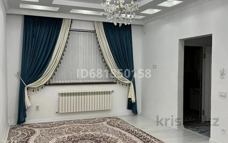 Отдельный дом • 8 комнат • 200 м² • 0.2 сот., Кыдырова — Нурмакова за 43 млн 〒 в  — фото 2