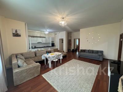 2-бөлмелі пәтер · 90 м² · 5/20 қабат, Динмухаммед Кунаев 12, бағасы: 18 000 ₸ в Астане, Есильский р-н