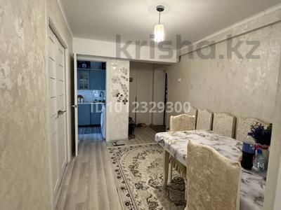 3-бөлмелі пәтер · 70 м² · 8/14 қабат, мкр Строитель 33/1, бағасы: 20 млн ₸ в Уральске