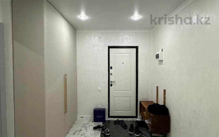 2-бөлмелі пәтер · 55 м² · 2/5 қабат, 8 мкр, бағасы: 20 млн ₸ в Актобе — фото 2