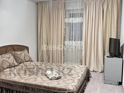 1-комнатная квартира, 130 м², 5/5 этаж посуточно, Аль фараби 23 — 2 мкр за 7 000 〒 в Таразе
