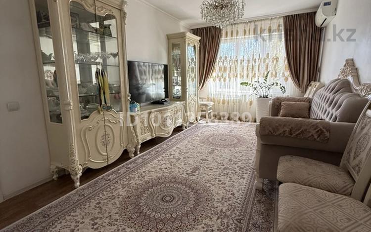 3-комнатная квартира · 70 м² · 5/5 этаж, мкр Аксай-3А 59 — Толе Би- Яссауи за 50 млн ₸ в Алматы, Ауэзовский р-н — фото 2