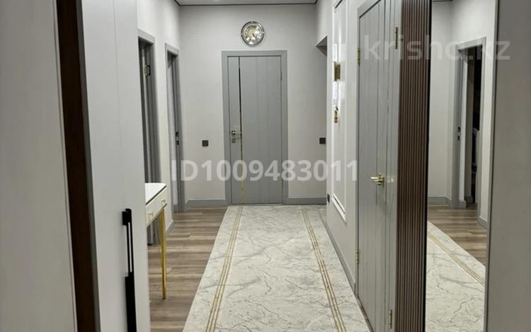 3-комнатная квартира · 120 м² · 4/6 этаж, 35-мкр 14 за 33 млн ₸ в Актау — фото 23