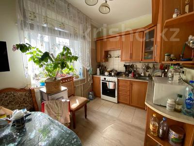 3-бөлмелі пәтер · 73.3 м² · 3/5 қабат, №11 ш/а. — Жандосова, бағасы: 56.5 млн ₸ в Алматы, Ауэзовский р-н