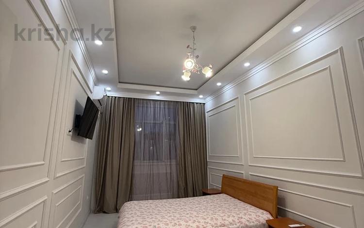 2-комнатная квартира · 86 м² · 8/15 этаж, 17-й мкр, ​17-й микрорайон 6 за 300 000 ₸ в Актау — фото 12
