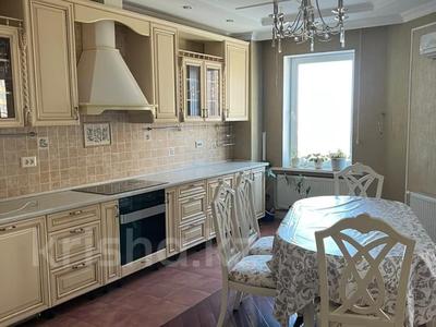 3-бөлмелі пәтер · 140 м² · 4/15 қабат, ул. Султанбека Ходжанова 76к3, бағасы: 165 млн ₸ в Алматы, Бостандыкский р-н