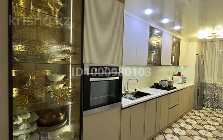4-бөлмелі пәтер · 85 м² · 4/5 қабат, Абулхайыр хан 87, бағасы: 28 млн ₸ в Актобе — фото 21
