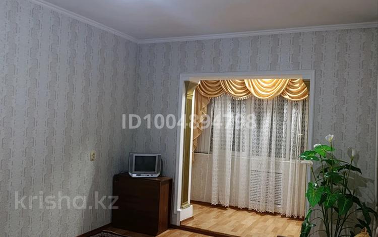 4-бөлмелі пәтер · 80 м² · 4 қабат, 11 мкр Жансая 43 — 11 мкр Жансая, бағасы: 150 000 ₸ в Таразе — фото 2