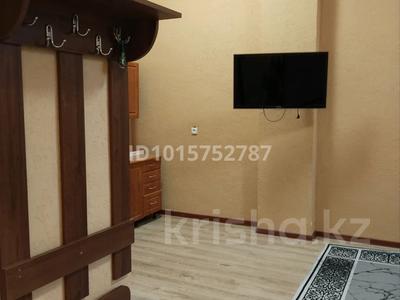 1-бөлмелі пәтер · 35 м² · 1/10 қабат, 16-ш/а. 93 — Рядом находится ТРК Актау, детские сады, минимаркет, Аптека ,школа, бағасы: 110 000 ₸ в 16-й мкр 
