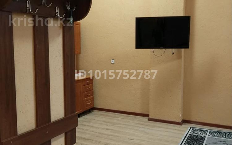 1-бөлмелі пәтер · 35 м² · 1/10 қабат, 16-ш/а. 93 — Рядом находится ТРК Актау, детские сады, минимаркет, Аптека ,школа, бағасы: 110 000 ₸ в 16-й мкр  — фото 2