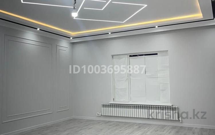Отдельный дом · 4 комнаты · 168 м² · 9 сот., мкр Жулдыз-3, 12 31 за 35 млн 〒 в Атырау — фото 2