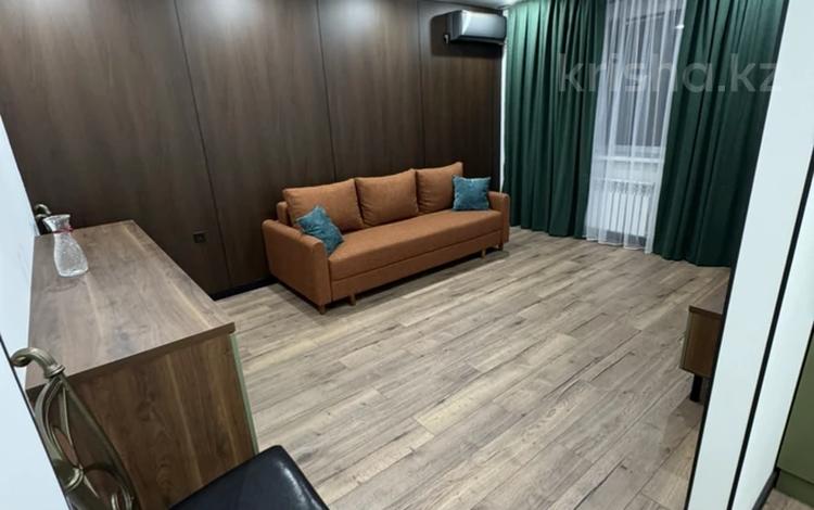 1-комнатная квартира · 40 м² · 1/5 этаж, Наурызбай батыра 23 за 300 000 ₸ в Алматы, Алмалинский р-н — фото 2
