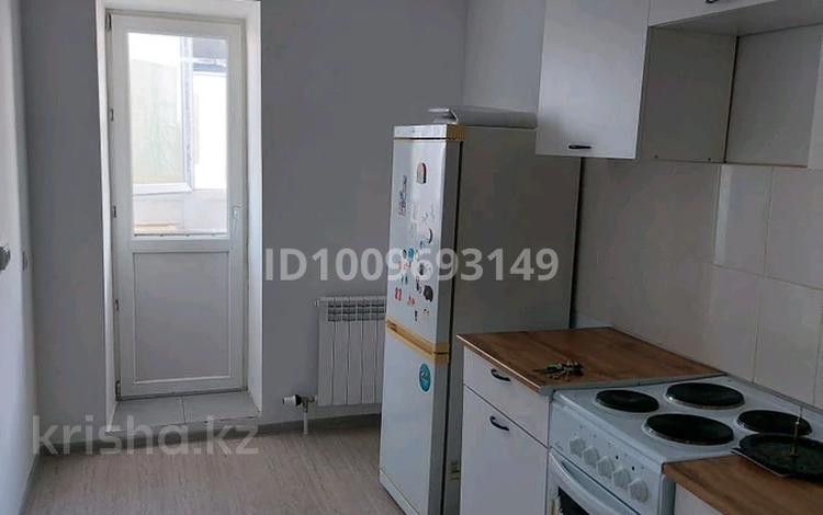 1-комнатная квартира · 37 м² · 9/9 этаж, Кутпанова 22 — Район вокзала, возле Мечети за 150 000 ₸ в Астане, Сарыарка р-н — фото 2