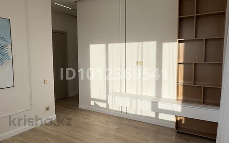 2-комнатная квартира · 49 м² · 3/12 этаж, ул. Сыганак 28 за 46.5 млн ₸ в Астане, Нура р-н — фото 2