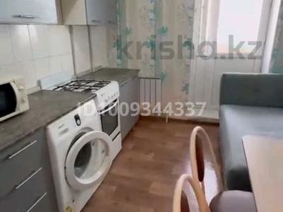 1-комнатная квартира · 42 м² · 3/5 этаж, Тауелсиздик 4 — Гипер Дины за 10 000 〒 в Актобе