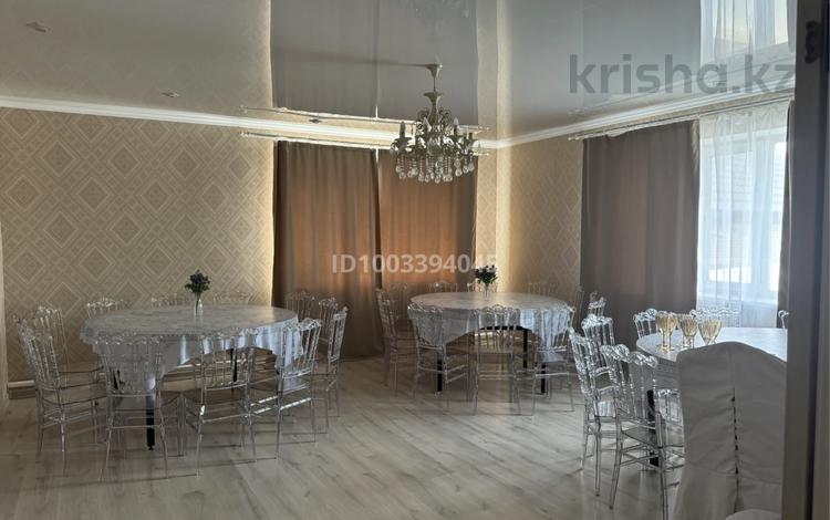 Дом · 9 комнат · 360 м², Темирбекова — 3 школа за 150 000 ₸ в Кокшетау — фото 27